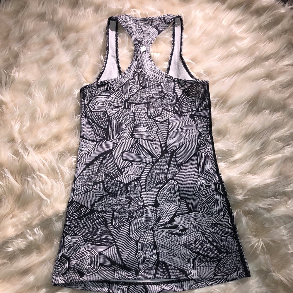 Lululemon Women's Cool Racerback Tank Dottie Tribe White Black. Size s/m